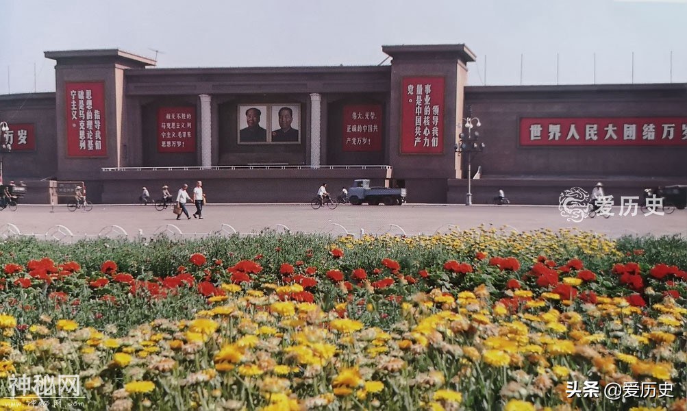 70年代末的天津：和平路上广告林立 儿童医院里护士好漂亮-1.jpg