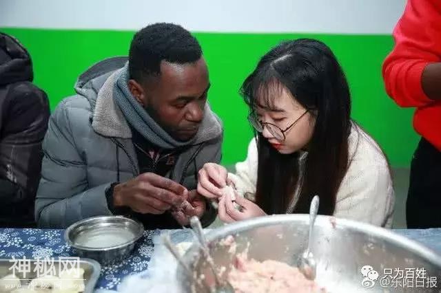 中国首位公开被黑人留学生感染艾滋病毒的女大学生访谈：一声叹息-2.jpg