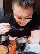 搞笑GIF图：哥们，我拿宝马换你的自行车，行不？-6.jpg