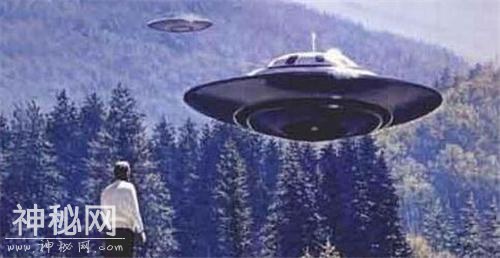 UFO事件或真或假，再出新解释，疑似外星文明的“监视器”-3.jpg