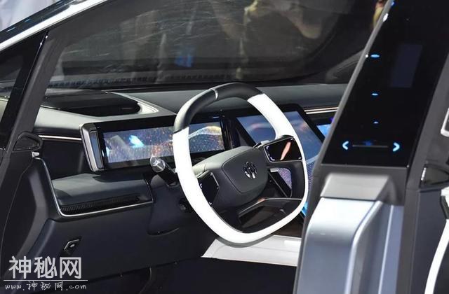又一全新纯电品牌诞生，新车比特斯拉科幻，续航600km+，3.9s破百-17.jpg