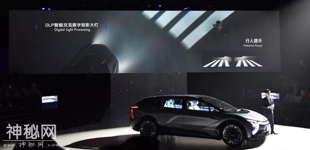 又一全新纯电品牌诞生，新车比特斯拉科幻，续航600km+，3.9s破百-8.jpg