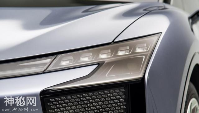 又一全新纯电品牌诞生，新车比特斯拉科幻，续航600km+，3.9s破百-23.jpg
