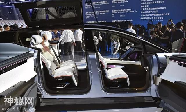 又一全新纯电品牌诞生，新车比特斯拉科幻，续航600km+，3.9s破百-20.jpg