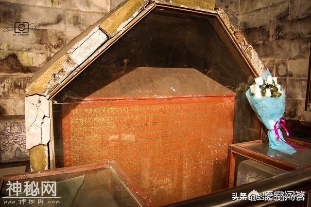 实地探秘中国历史最后一位皇帝光绪的地下宫殿，无奈也被盗墓-5.jpg