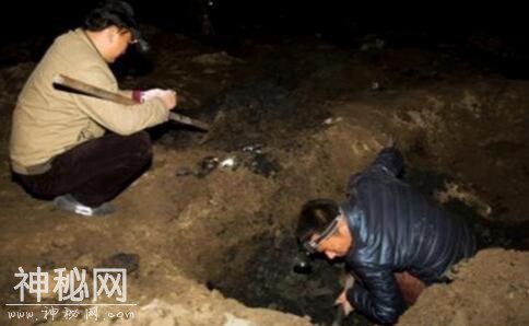 古墓发现“神衣”，盗墓贼嫌“脏”没拿，如今值20亿，成一级国宝-1.jpg