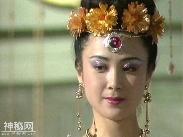 考古殷墟女性墓葬，发现一奇怪现象，学者感慨：商朝女性地位真高-5.jpg