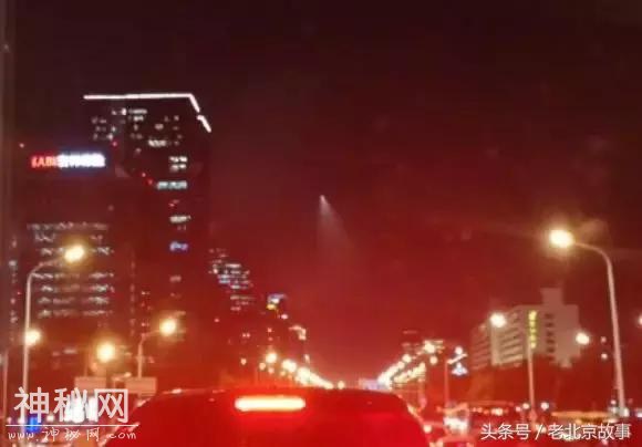 又来！昨晚北京夜空再次出现“不明飞行物”！-8.jpg