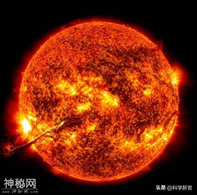科学家又有新发现：太阳内部频繁飞出不明飞行物，疑是高等文明-1.jpg