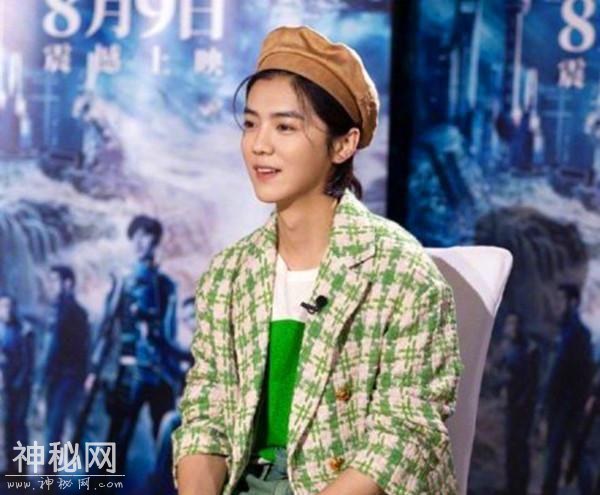 硬汉鹿晗肉搏外星人！《上海堡垒》的上限，10个亿不过分-9.jpg