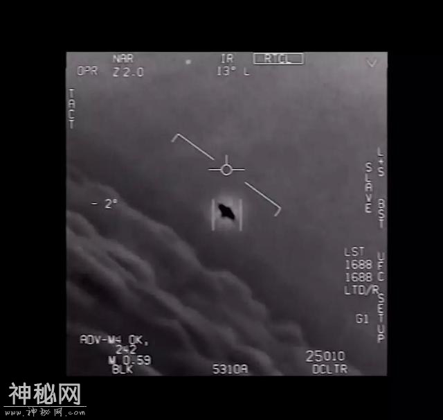 有图有真相：UFO再现，外星人巡游，特朗普大惊失色-1.jpg