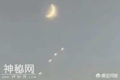 美国俄亥俄州上空出现多个UFO引发恐慌？-2.jpg
