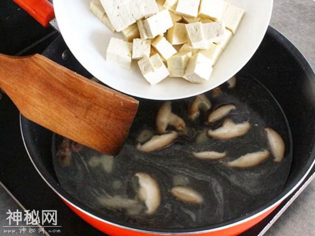 豆腐和它炖汤喝，汤鲜细腻，滋补解暑，营养丰富比鸡汤还鲜-6.jpg