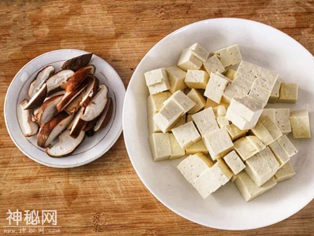 豆腐和它炖汤喝，汤鲜细腻，滋补解暑，营养丰富比鸡汤还鲜-4.jpg