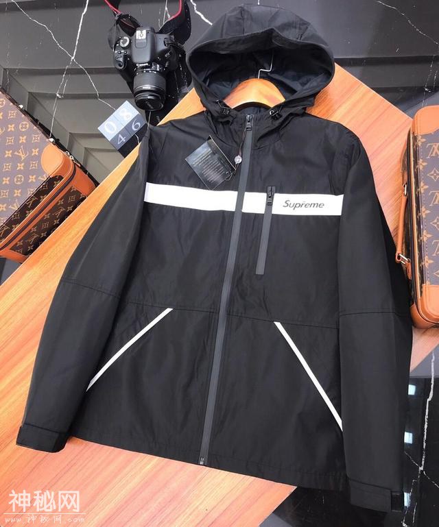 supreme+LV国际奢侈潮牌，设计的如此简单，价格却不便宜-3.jpg
