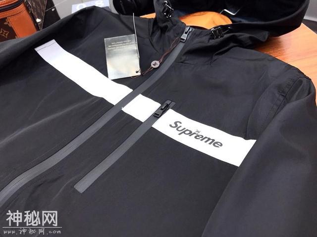 supreme+LV国际奢侈潮牌，设计的如此简单，价格却不便宜-6.jpg
