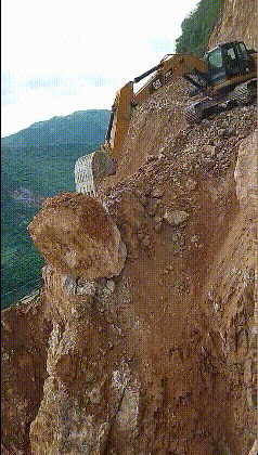 搞笑GIF：可是没想到，现在他们叫我丑大鸭-2.jpg