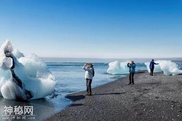 星球 · 周末 | 冰岛：北纬64度的冰与火之光-14.jpg