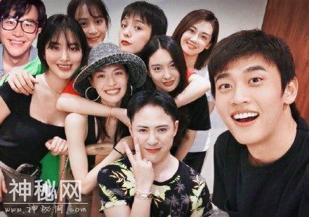 芳华三美重聚搞笑做鬼脸 网友出力助黄轩“出镜”-3.jpg