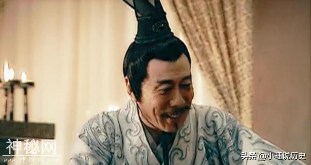 主子身体不适，宫女挺身而出侍奉皇帝，她的后代争雄天下-1.jpg