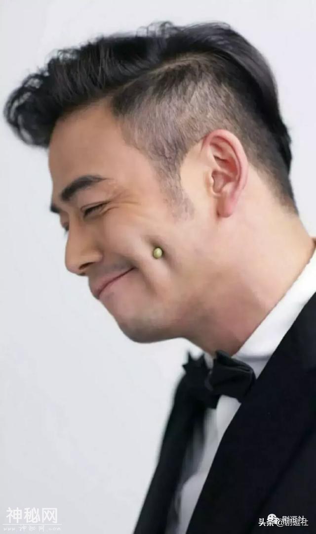 杨烁，靠油腻屠版的历史第一人！角色油本人更油-24.jpg