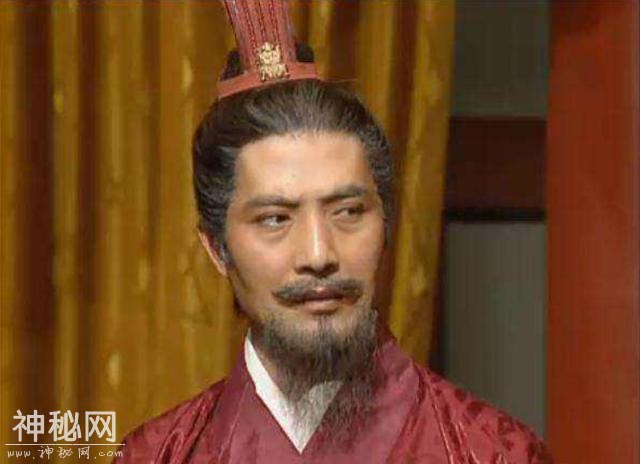 盗墓贼挖出战国竹简，上面文字令人震撼，为何学者却要求禁毁？-2.jpg
