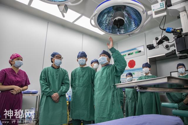 上海的“科幻医院”get一下：探寻“最强大脑”感受“硬核力量”-1.jpg