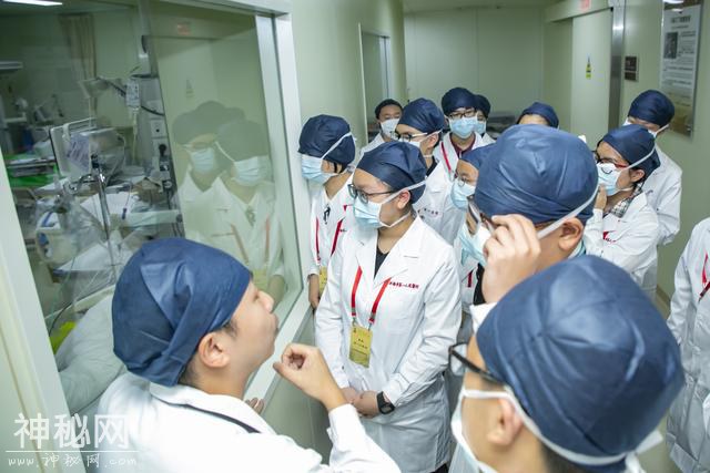 上海的“科幻医院”get一下：探寻“最强大脑”感受“硬核力量”-3.jpg