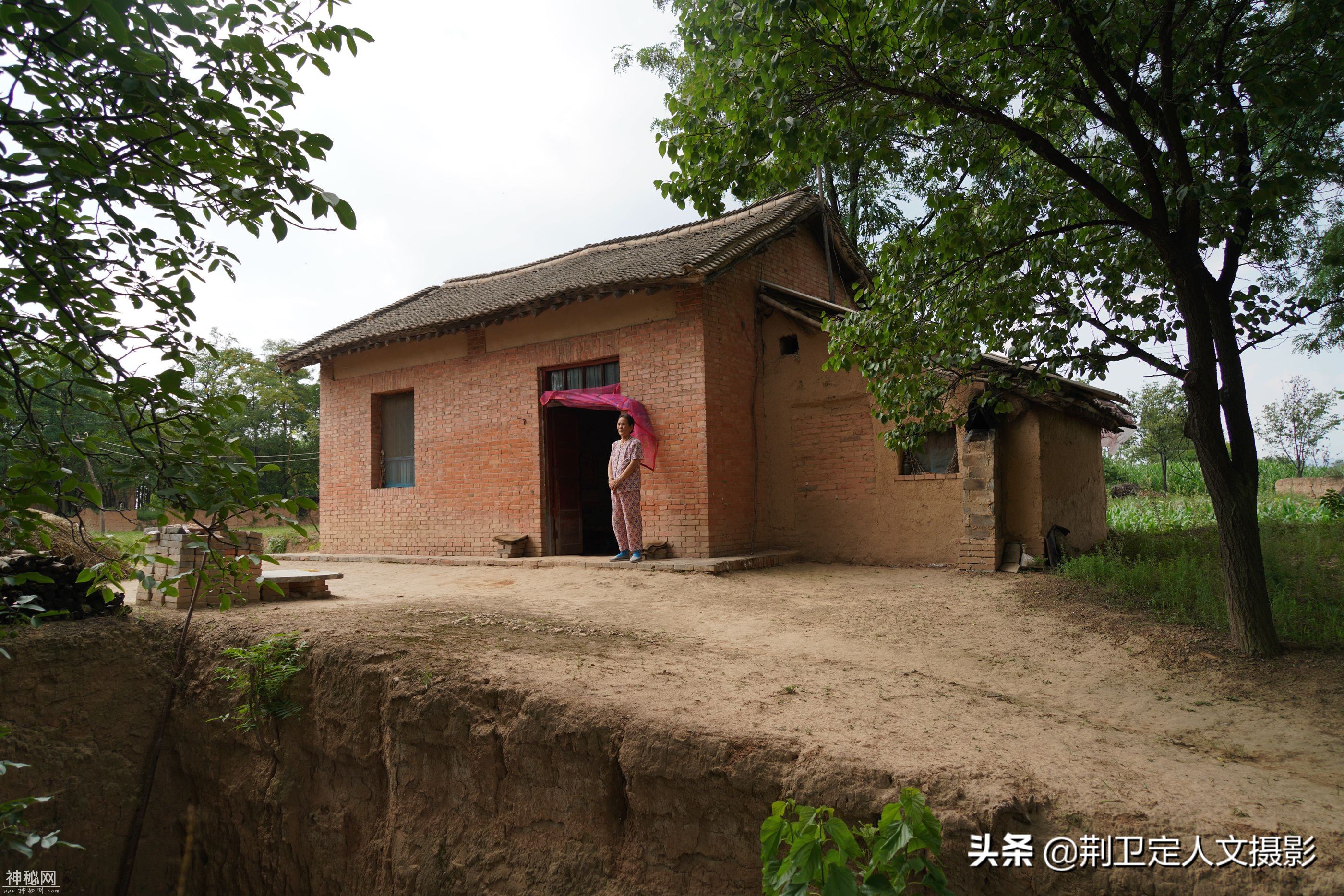 陕西8旬农村老奶奶遭遇2件心酸事，她独居小屋，看生活成啥样-3.jpg