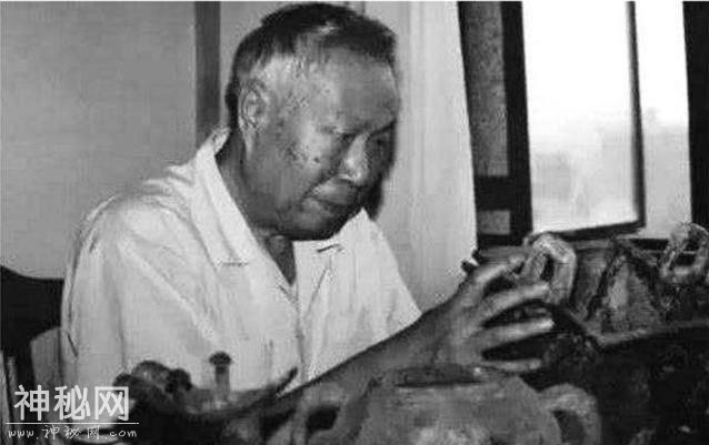 他是南派盗墓第一高手，因国宝流失改邪归正，造就两个考古奇迹-2.jpg