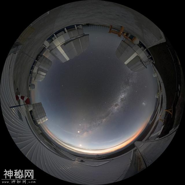 1分钟带你遨游3个星系，看了照片后感慨宇宙真神奇-4.jpg