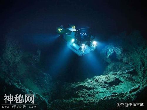 海底1万米传来诡异叫声，疑存在未知生物，科学家探测到可怕现象-4.jpg