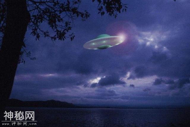 2005年的那个傍晚，多个省市目击到UFO，真的与外星人有关吗？-2.jpg