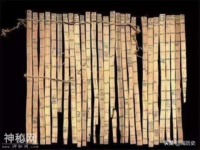 西晋盗墓贼打开一座魏王墓，墓中的竹简揭穿了流传千年的谎言-3.jpg