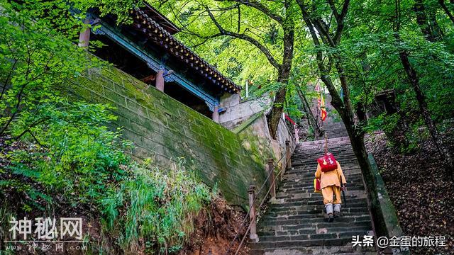 中华道教第一山崆峒山，道家和佛家各占一半山头，道观犹如堡垒群-15.jpg