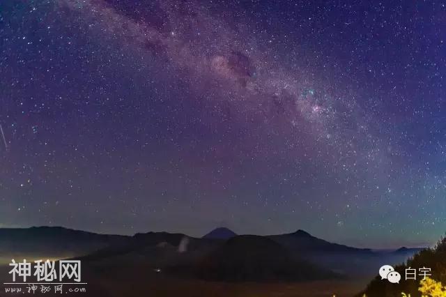 恒星的燃烧+行星的燃烧，在印尼邂逅这个星球最不可思议的奇观-11.jpg