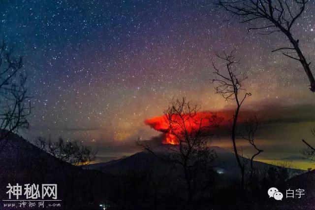 恒星的燃烧+行星的燃烧，在印尼邂逅这个星球最不可思议的奇观-19.jpg