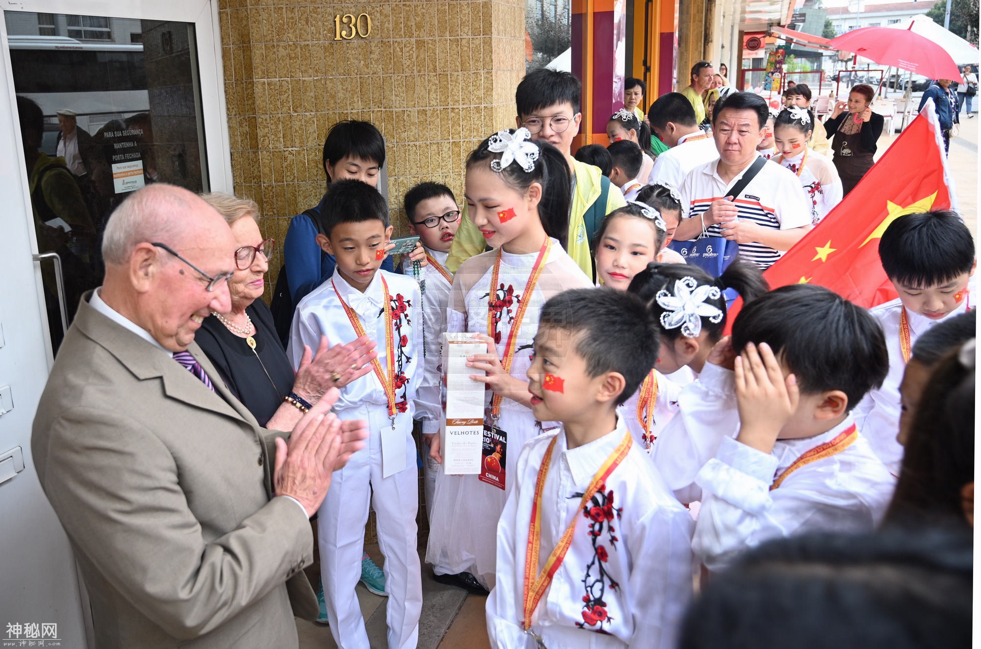 巴塞罗斯国际民俗节 中国民乐首次亮相 杭州这群孩子赚足了眼球-6.jpg