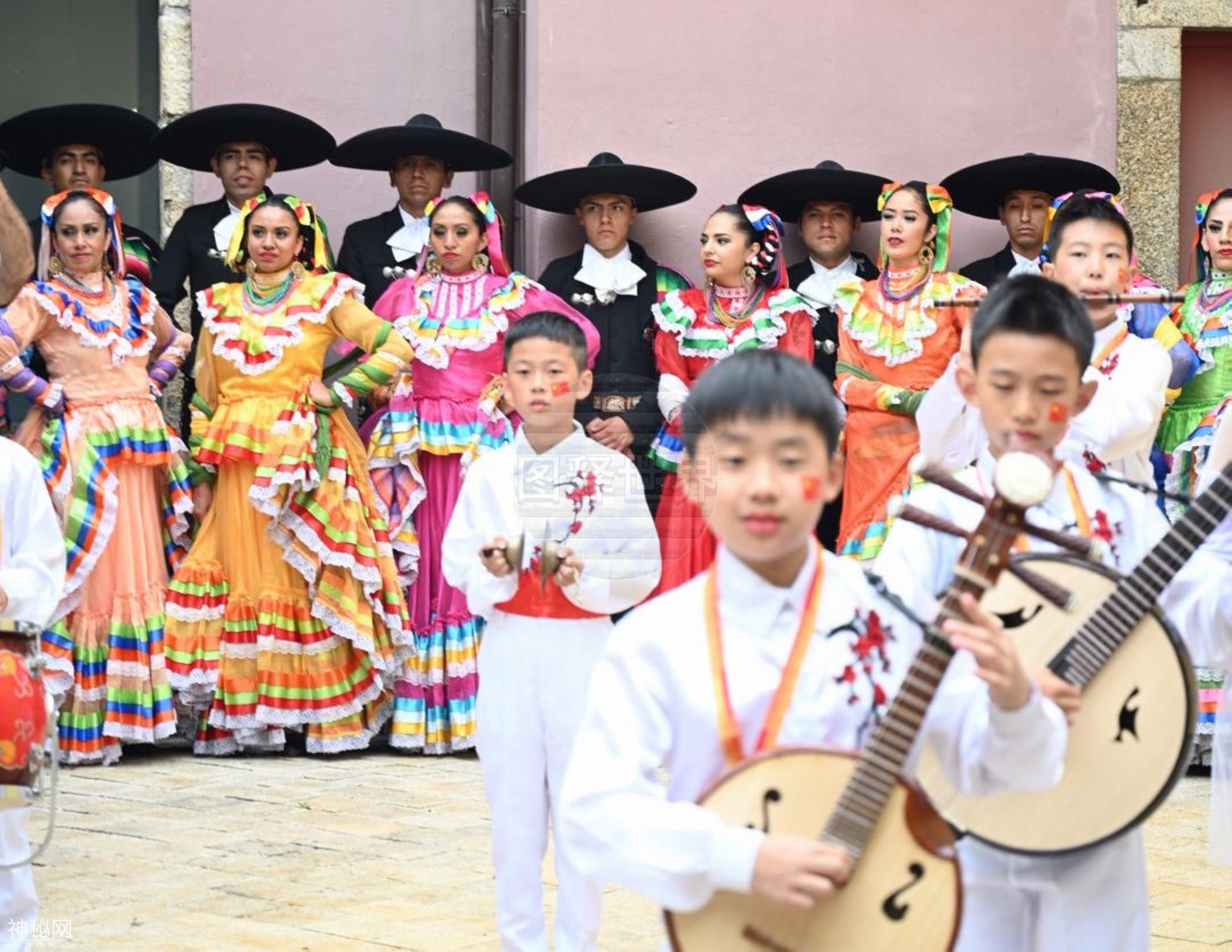 巴塞罗斯国际民俗节 中国民乐首次亮相 杭州这群孩子赚足了眼球-7.jpg