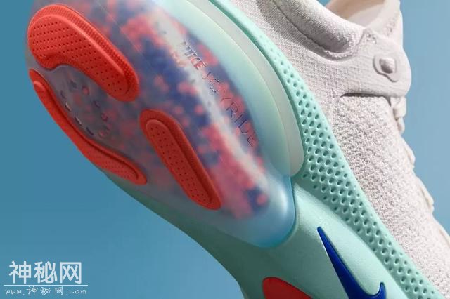 Nike 版的 Boost？全新缓震材料加持 鞋底塞的是“胶囊颗粒”吗-5.jpg