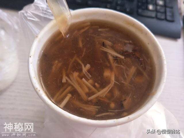 一份鸡汤三菌粥，一个鸡蛋，两个包子，早餐这么吃营养均衡又美味-4.jpg