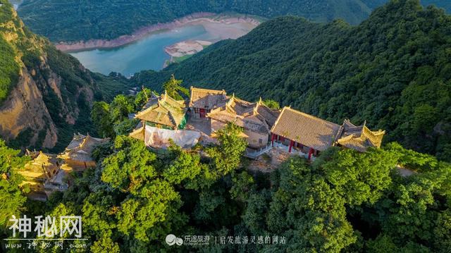 中华道教第一山崆峒山，道家和佛家各占一半山头-2.jpg
