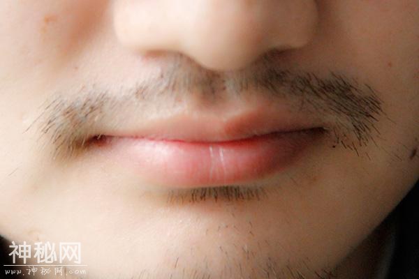 为什么有些男性胡子长得很快？和哪些原因有关？告诉你答案-2.jpg