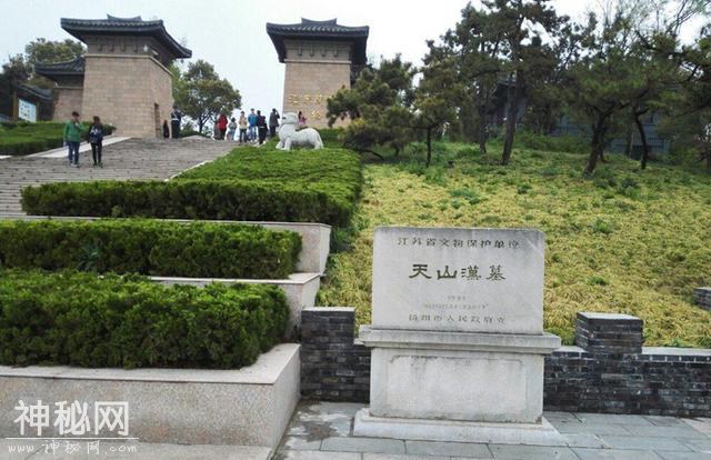 江苏农民意外炸出西汉古墓，墓中文物轰动全国，其价值至少百亿-5.jpg