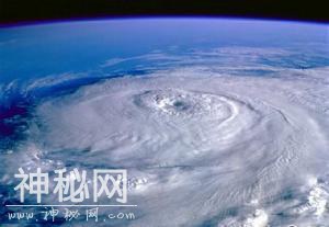 百幕大三角之幽灵海-5.jpg