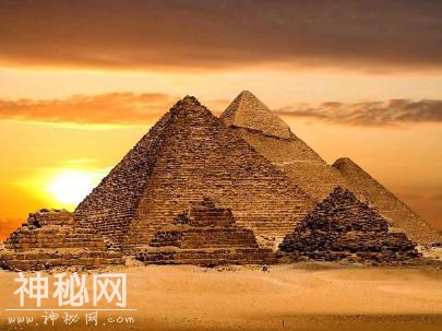 世界未解之谜埃及金字塔，会是外星人造的吗？-3.jpg
