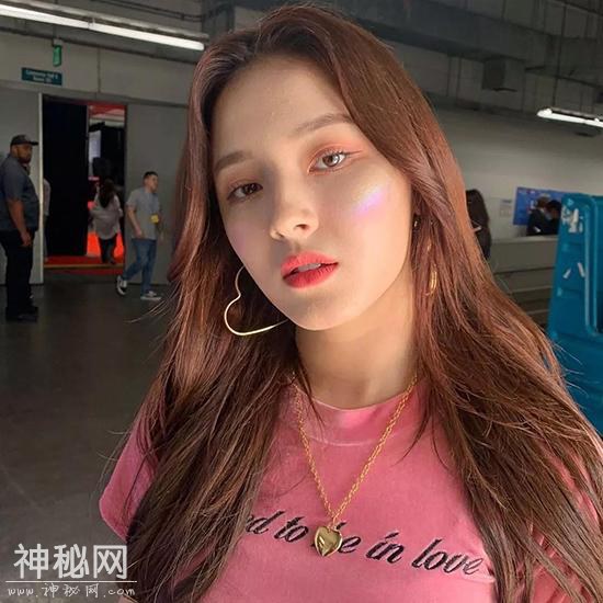 美妆UFO丨彩虹仙子Nancy就是人群中最亮的霓虹灯-6.jpg