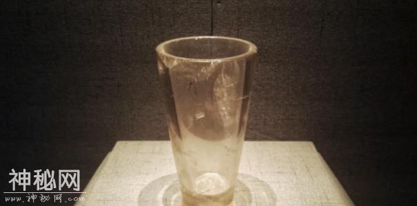 我国考古史上，5件形似“穿越时空”的代表文物，图九是手机么？-2.jpg