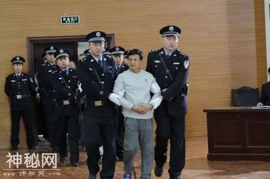 “盗墓祖师爷”纵横一生才小学文化？审判时张口便让专家无地自容-9.jpg