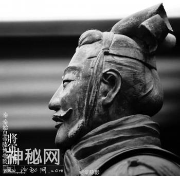 8年拍遍全球200多家博物馆 他让文物“活”起来-4.jpg